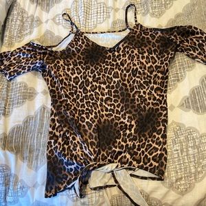 Animal print cold should top